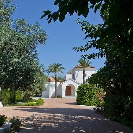 Extravagant 8 Bdrm In Marbella, Beachside Villa *