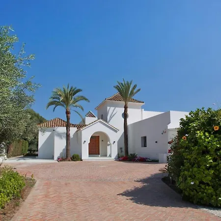 Villa Extravagant 8 Bdrm In Marbella, Beachside